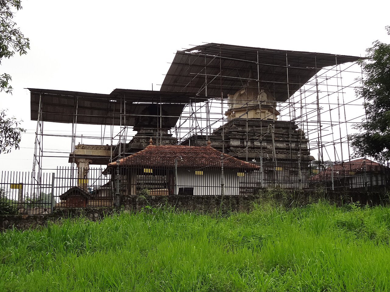 Vikramabahu III and Architectural Flowering