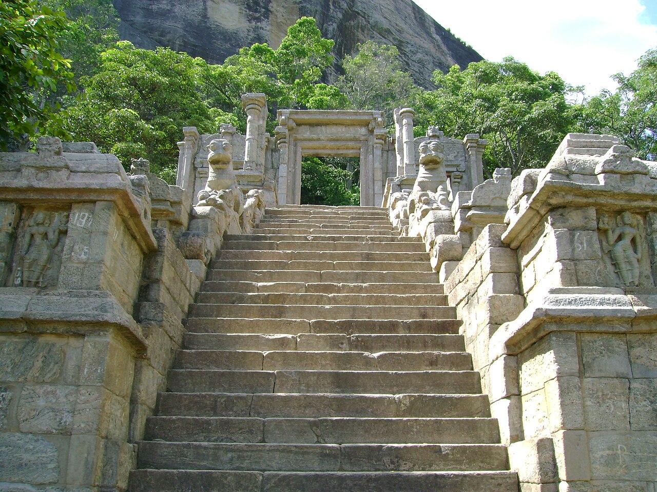 Pandyan Invasion and Sack of Yapahuwa